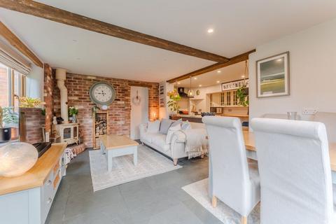 3 bedroom cottage for sale, High Street, North Kilworth