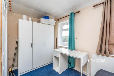 Studio to rent, Suffolk Avenue, SO15