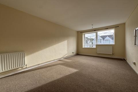 2 bedroom flat to rent, Kings Avenue