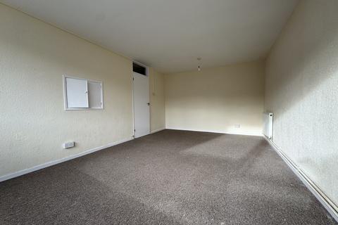 2 bedroom flat to rent, Kings Avenue