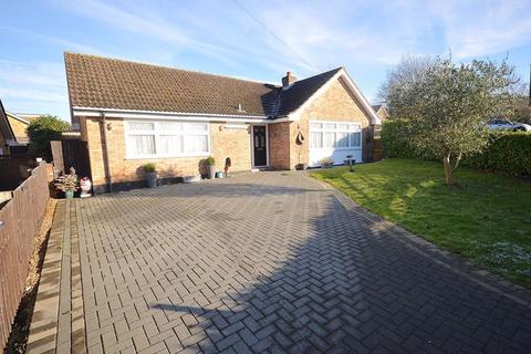 3 bedroom bungalow for sale, Place Farm Way, PRINCES RISBOROUGH HP27