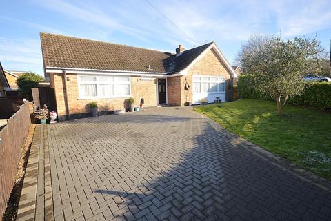 3 bedroom detached bungalow for sale, Place Farm Way, Princes Risborough HP27