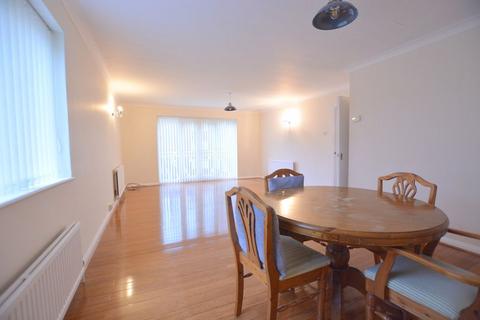 2 bedroom apartment to rent, Chesswood Way, Pinner