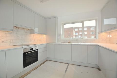 2 bedroom apartment to rent, Chesswood Way, Pinner