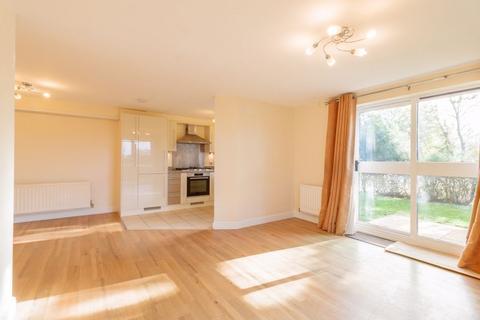 2 bedroom ground floor flat for sale, Astwick Manor, Coopers Green Lane