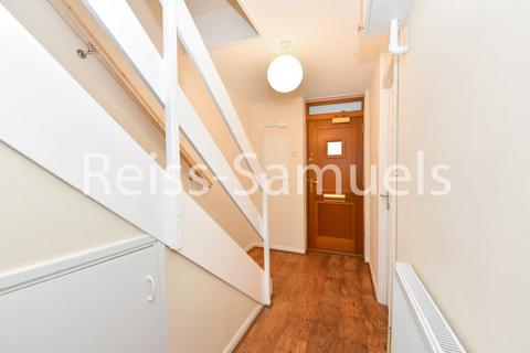 4 bedroom maisonette to rent, Seyssel Street, Isle of dogs, London E14