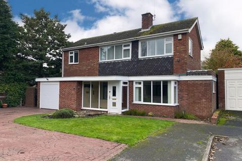 3 bedroom detached house to rent, Cochrane Close, Stourbridge DY9