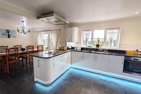 undefined, Alder Close, Bridgwater TA6