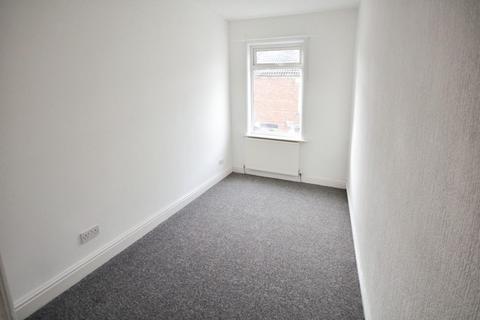 3 bedroom terraced house to rent, Co-Operative Street, Shildon