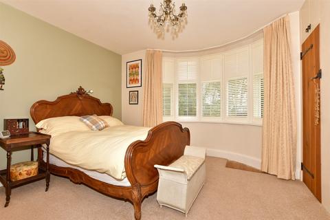 30 Cauldham Lane, Capel Le Ferne, Folkestone, CT18 7HG