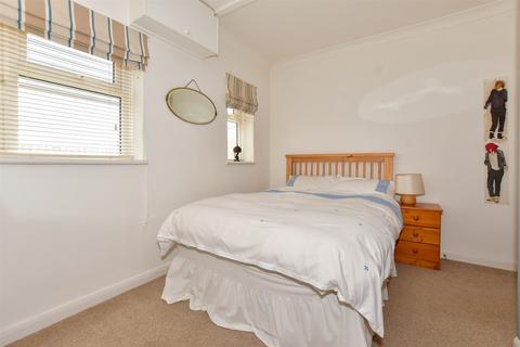30 Cauldham Lane, Capel Le Ferne, Folkestone, CT18 7HG
