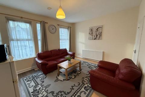 1 bedroom flat to rent, Wightman Road, London