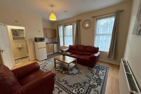 1 bedroom flat to rent, Wightman Road, London