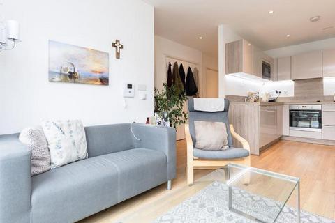 Studio to rent, Pell Street, London, SE8 5ES