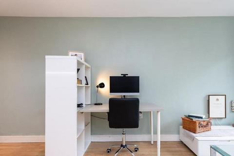Studio to rent, Pell Street, London, SE8 5ES