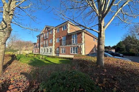 2 bedroom flat for sale, Limpsfield Road, Sanderstead, Surrey, CR2 9LG