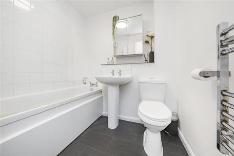 254 Heathfield Drive, Mitcham, CR4 3RJ