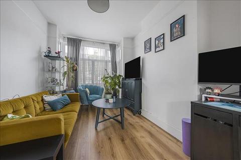 58 Clifton Park Avenue, London, SW20 8BD