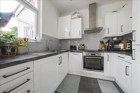 58 Clifton Park Avenue, London, SW20 8BD