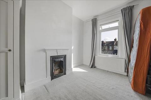58 Clifton Park Avenue, London, SW20 8BD