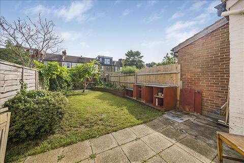 58 Clifton Park Avenue, London, SW20 8BD