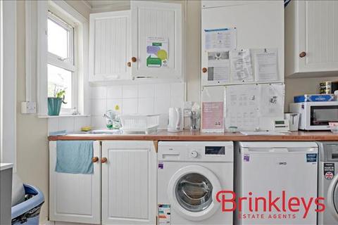 129 Alexandra Road, London, SW19 7JY