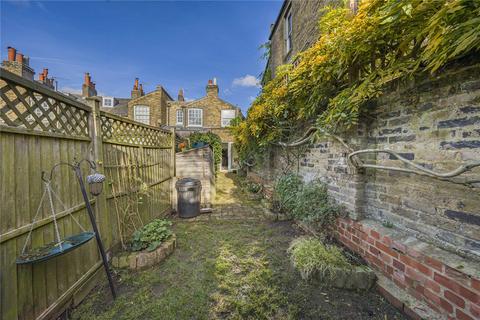 1 Walnut Tree Cottages, London, SW19 5DN