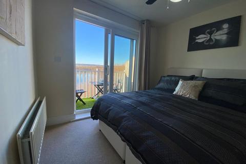 2 bedroom flat for sale, The Lakes, Larkfield, ME20