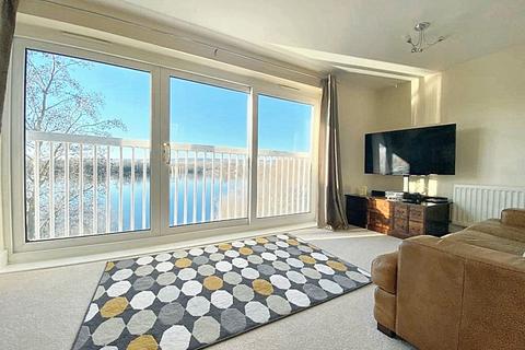 2 bedroom flat for sale, The Lakes, Larkfield, ME20