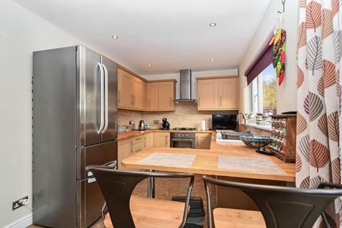 2 bedroom semi-detached house for sale, Haw Avenue, Yeadon, Leeds