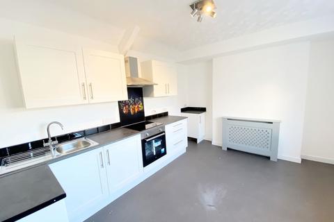 2 bedroom flat to rent, High Street, Glynneath, SA11