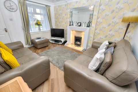 3 bedroom semi-detached house for sale, St. Marys Park Approach, Leeds, West Yorkshire