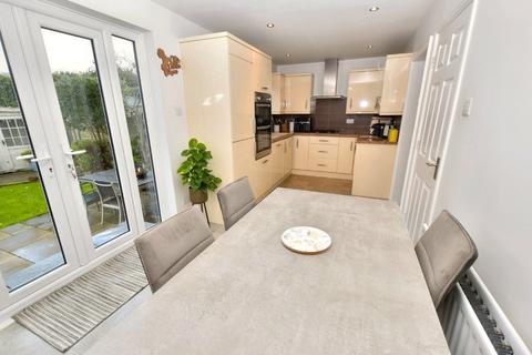 3 bedroom semi-detached house for sale, St. Marys Park Approach, Leeds, West Yorkshire