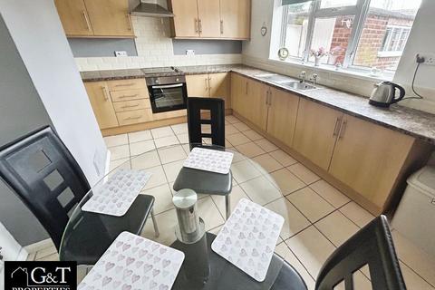 3 bedroom terraced house for sale, Beech Road, Kingswinford