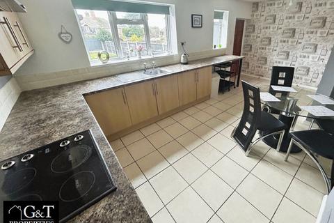 3 bedroom terraced house for sale, Beech Road, Kingswinford