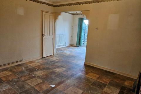undefined, DAVIS ESTATE
