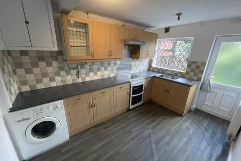 3 bedroom semi-detached house to rent, STOURBRIDGE - Birchfield Road