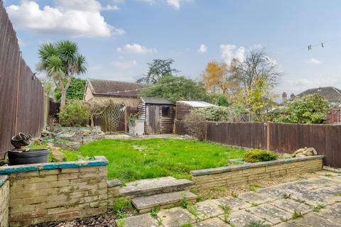 11 Hilary Close, Reading, RG2 8TF