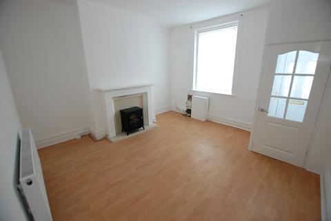 3 bedroom terraced house to rent, Ashton Road, Greater Manchester OL8