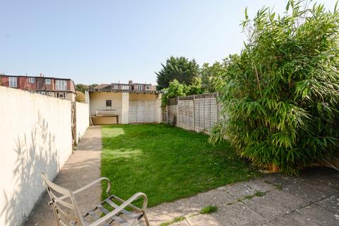 4 bedroom end of terrace house for sale, Shaldon Drive, Morden SM4