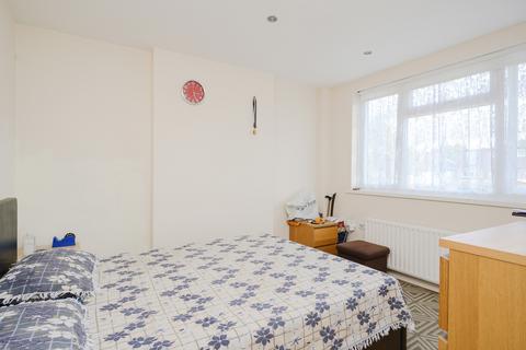 4 bedroom end of terrace house for sale, Shaldon Drive, Morden SM4