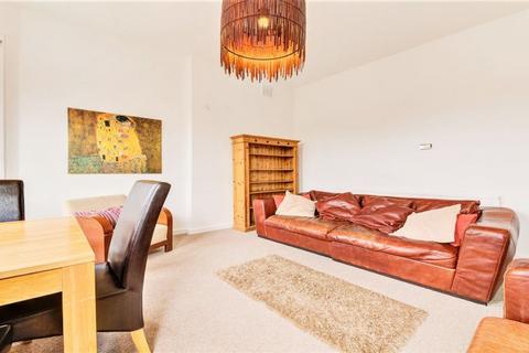 2 bedroom flat to rent, NW3