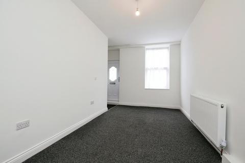 2 bedroom end of terrace house for sale, High Street, Crook DL15