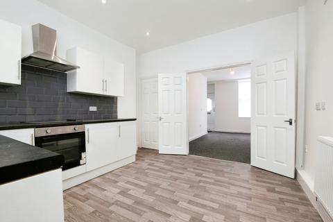 2 bedroom end of terrace house for sale, High Street, Crook DL15