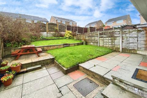 3 bedroom semi-detached house to rent, Whimbrel Road, Stockport SK2