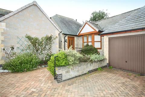 2 bedroom bungalow for sale, Arbury Garth, Warwickshire CV10