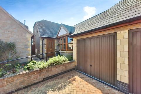 2 bedroom bungalow for sale, Arbury Garth, Warwickshire CV10
