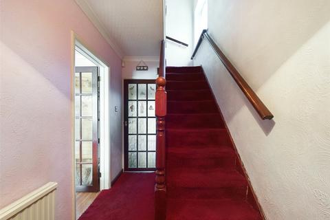 41 Dover Close, Romford, RM5 3AX