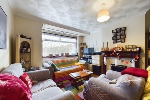 41 Dover Close, Romford, RM5 3AX