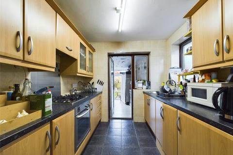 41 Dover Close, Romford, RM5 3AX